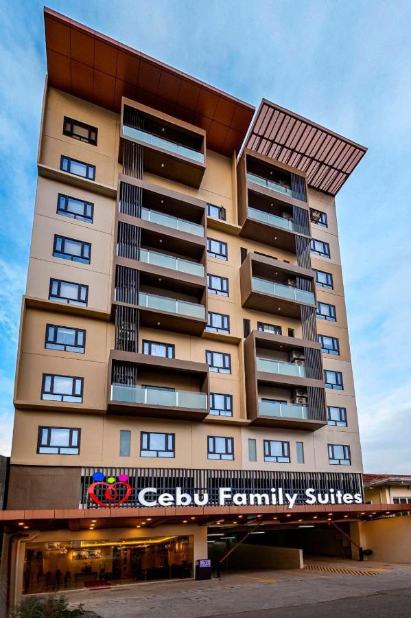 Cebu Family Suites Powered By Cocotel Extérieur photo